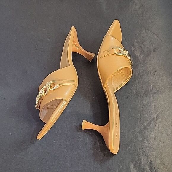 NEW ANNE MICHELLE GOLD CHAIN LINKING SQUARE TOE SANDAL - Picture 9 of 15